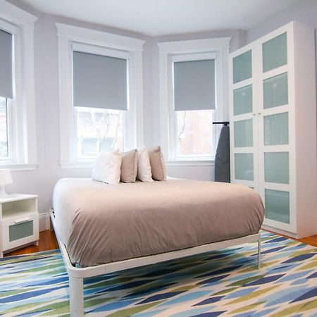 A Stylish Stay W/ A Queen Bed, Heated Floors.. #14 Brookline Exteriör bild