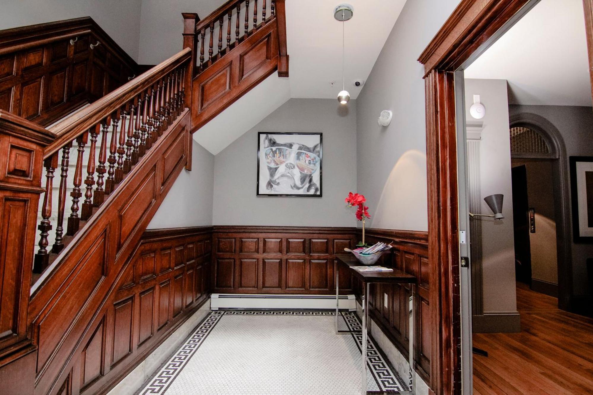 A Stylish Stay W/ A Queen Bed, Heated Floors.. #14 Brookline Exteriör bild