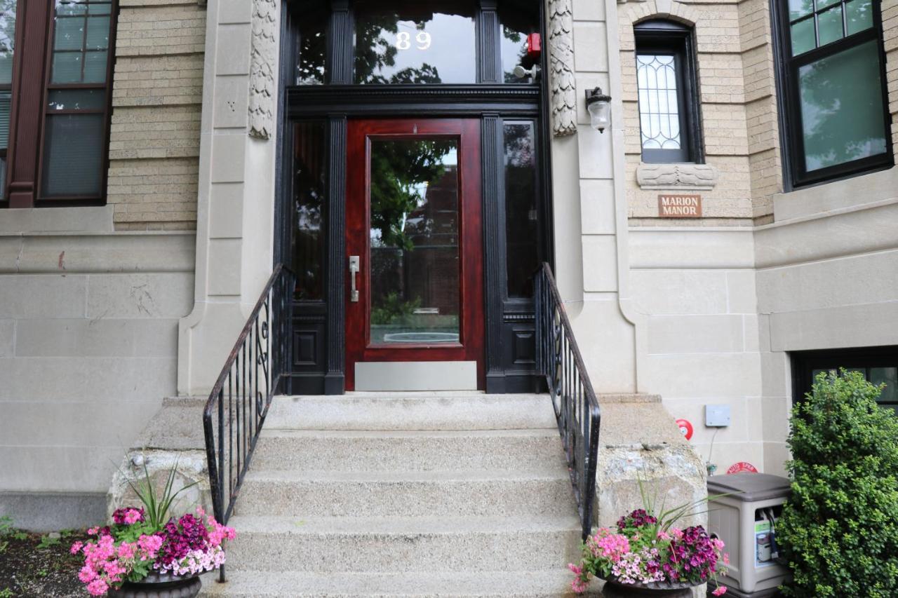 A Stylish Stay W/ A Queen Bed, Heated Floors.. #14 Brookline Exteriör bild